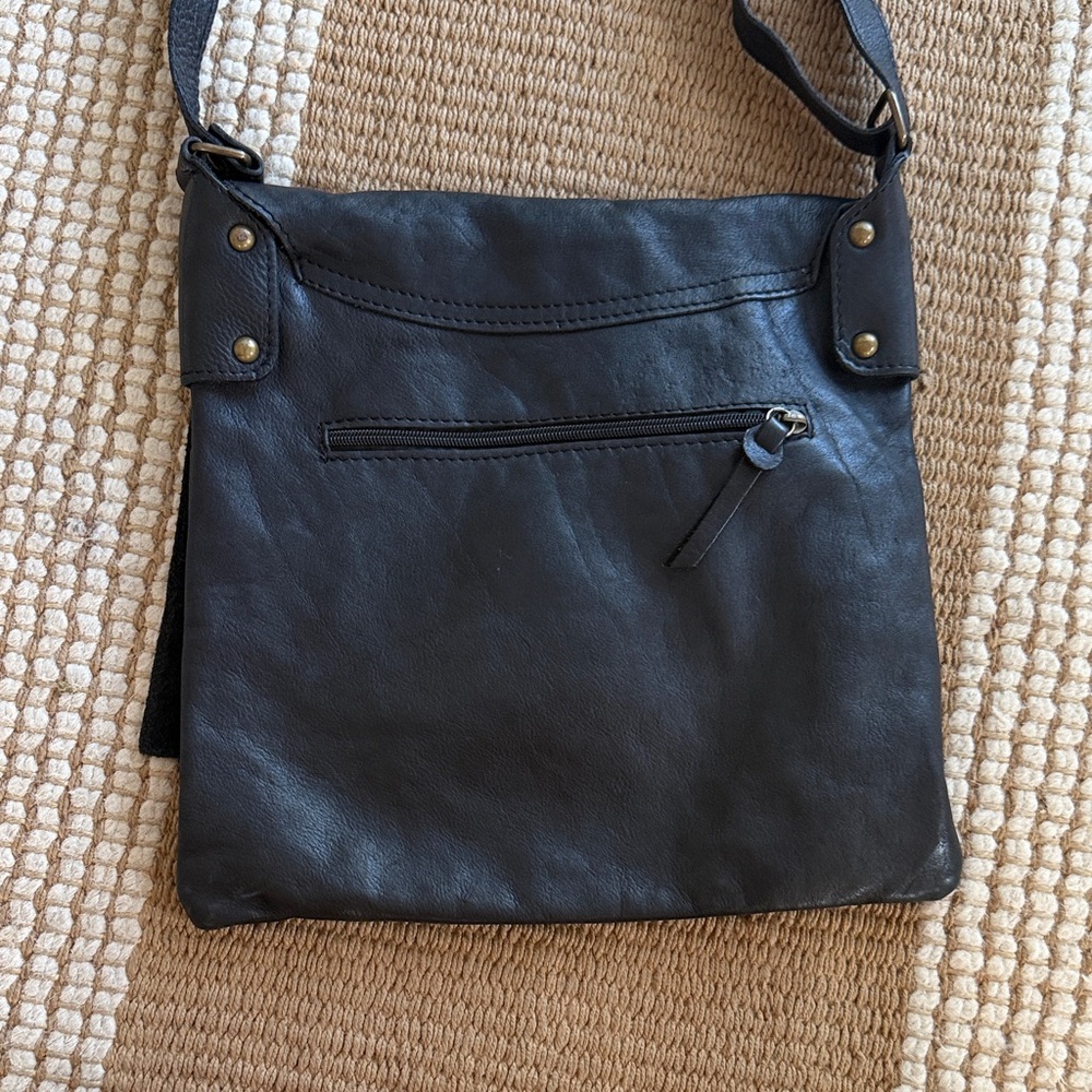Classic Black Leather Crossbody Bag - Picture 7 of 7